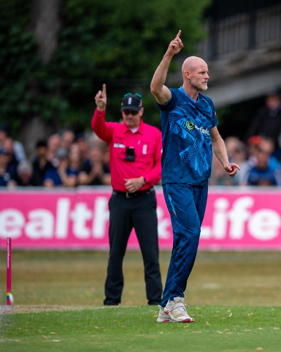 Zak Chappell on the field in Derbyshire cricket kit